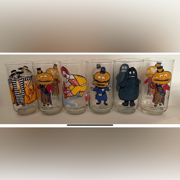 Vintage Set of 8 1977 McDonald's McDonaldland Gang Glasses NM - Picture 1 of 3